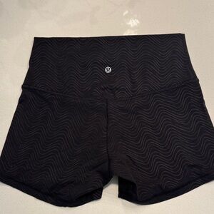 lululemon athletica Black Wave Pattern align shorts